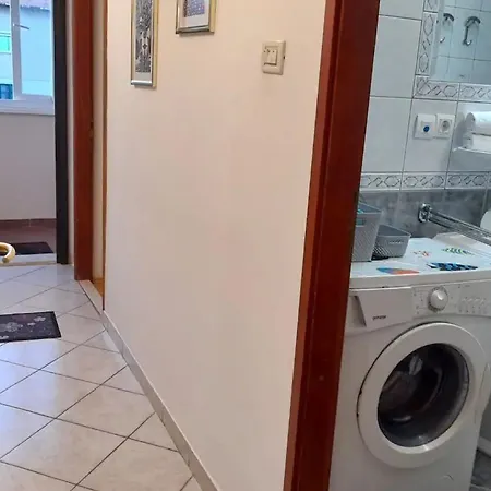 Dina - Spacious With Balcony * ספליט