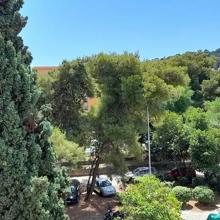 Dina - Spacious With Balcony דירה *