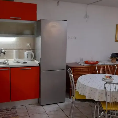 Dina - Spacious With Balcony Spalato